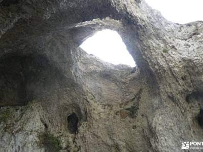 Valle Sakana-Sierras Navarra; cueva del reguerillo tetas de viana viana de jadraque viajes personali